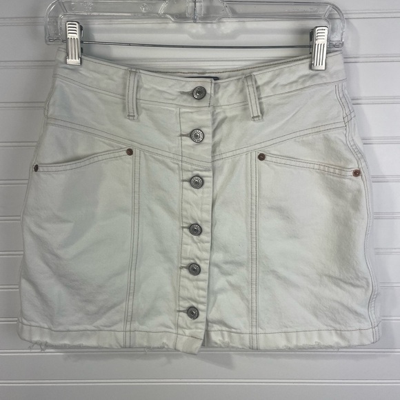 Abercrombie & Fitch White Denim Button Down Mini Natural Rise Skirt 27/4 Women - Picture 1 of 6